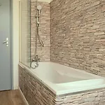 Le Spacieux A Saint-omer - 2 Chambres, Centre Et Gare A Pied, Parking Prive Gratuit Saint-Omer