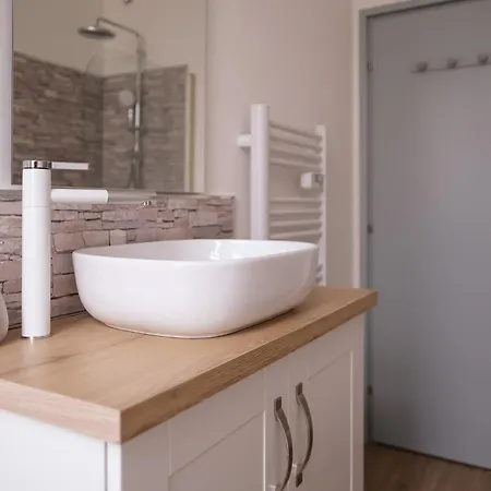 Le Spacieux A Saint-omer - 2 Chambres, Centre Et Gare A Pied, Parking Prive Gratuit 公寓 圣奥梅尔
