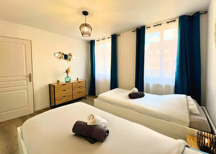 Le Spacieux A Saint-omer - 2 Chambres, Centre Et Gare A Pied, Parking Prive Gratuit 圣奥梅尔