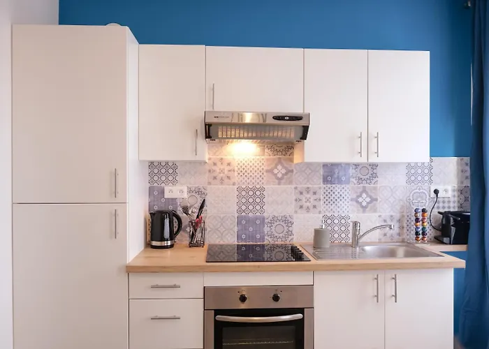 Le Spacieux A Saint-omer - 2 Chambres, Centre Et Gare A Pied, Parking Prive Gratuit 圣奥梅尔
