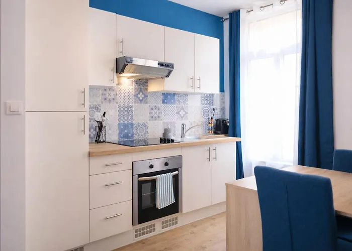 Le Spacieux A Saint-omer - 2 Chambres, Centre Et Gare A Pied, Parking Prive Gratuit * 圣奥梅尔
