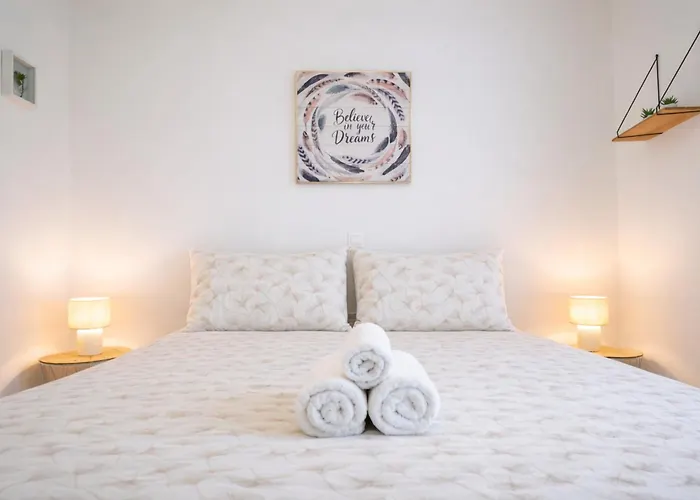 Le Spacieux A Saint-omer - 2 Chambres, Centre Et Gare A Pied, Parking Prive Gratuit 公寓 *